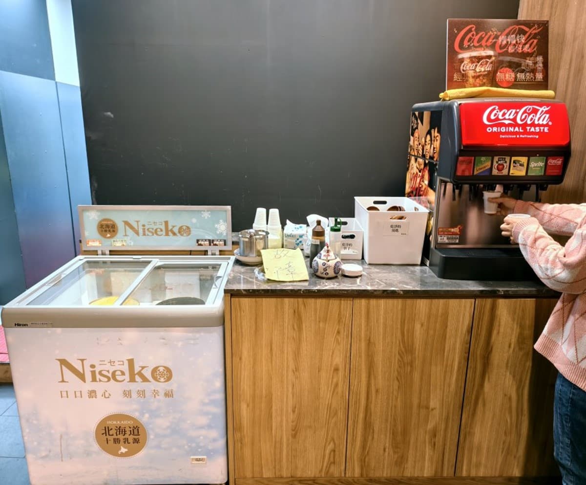 桃園好評大碗公牛肉麵!6種湯底口味可任選,自助吧飲料、冰淇淋無限供應 桃園好評大碗公牛肉麵!6種湯底口味可任選,自助吧飲料、冰淇淋無限供應