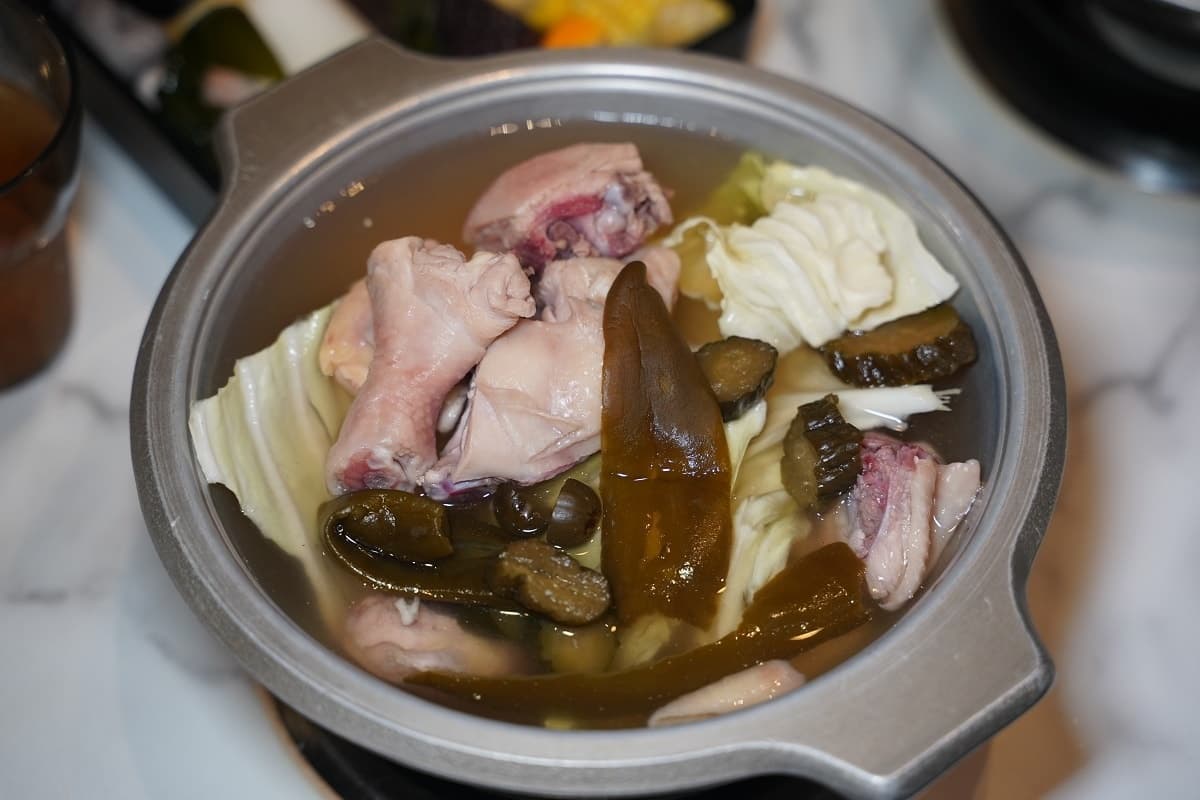 58元升級吃到飽!高CP值「平價小火鍋」爽嗑40款蔬食吧,連2天肉品買一送一 58元升級吃到飽!高CP值「平價小火鍋」爽嗑40款蔬食吧,連2天肉品買一送一