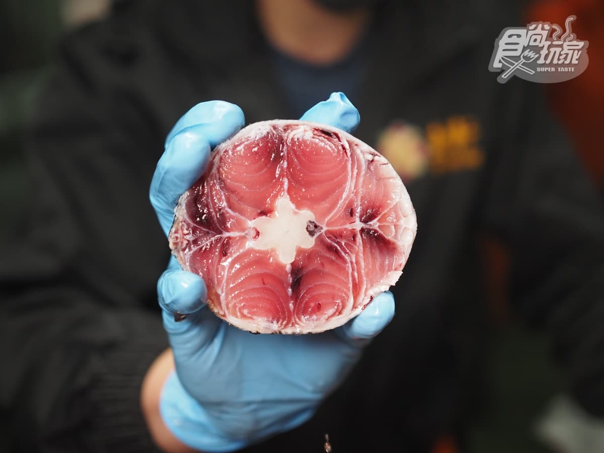 -50℃保鮮有如活魚!鮪魚王者「魚有王」開團:黑鮪生魚片、DIY鮪魚丼飯 -50℃保鮮有如活魚!鮪魚王者「魚有王」開團:黑鮪生魚片、DIY鮪魚丼飯