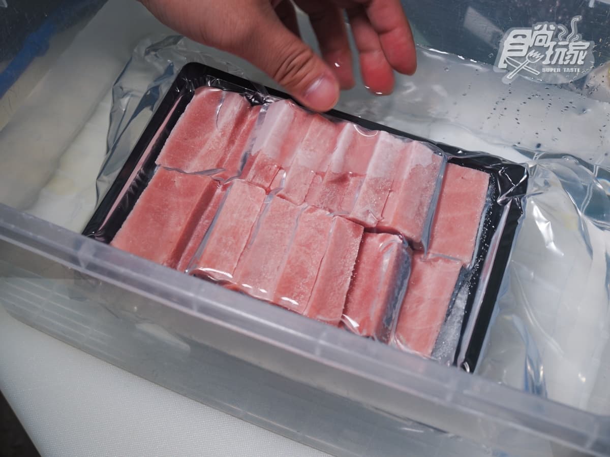-50℃保鮮有如活魚!鮪魚王者「魚有王」開團:黑鮪生魚片、DIY鮪魚丼飯 -50℃保鮮有如活魚!鮪魚王者「魚有王」開團:黑鮪生魚片、DIY鮪魚丼飯