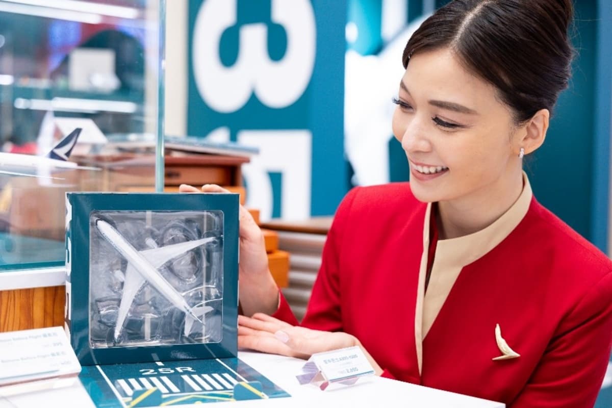航空迷快來打卡!國泰航空LaLaport南港店快閃3週,巨型飛機打卡必拍(中獎公布) 航空迷快來打卡!國泰航空LaLaport南港店快閃3週,巨型飛機打卡必拍(中獎公布)