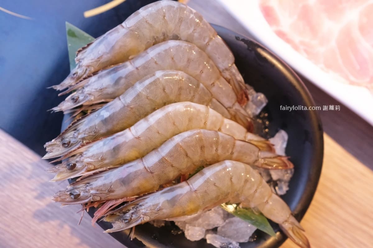 吃到飽只要268元!淡水河畔火鍋+70種食材吃到飽,訂位說通關密語送白蝦 吃到飽只要268元!淡水河畔火鍋+70種食材吃到飽,訂位說通關密語送白蝦