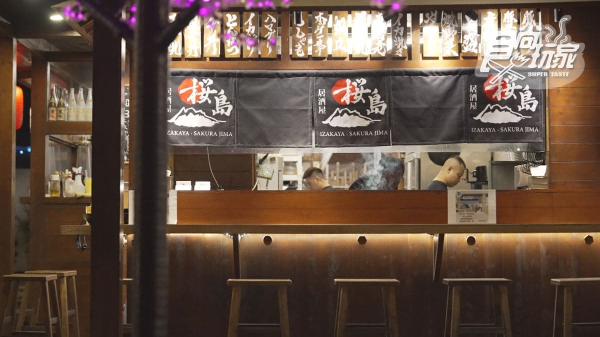 屏東宵夜推薦18家!深夜炭烤饅頭、老字號汕頭火鍋、千層臭豆腐 屏東宵夜:居酒屋櫻島。