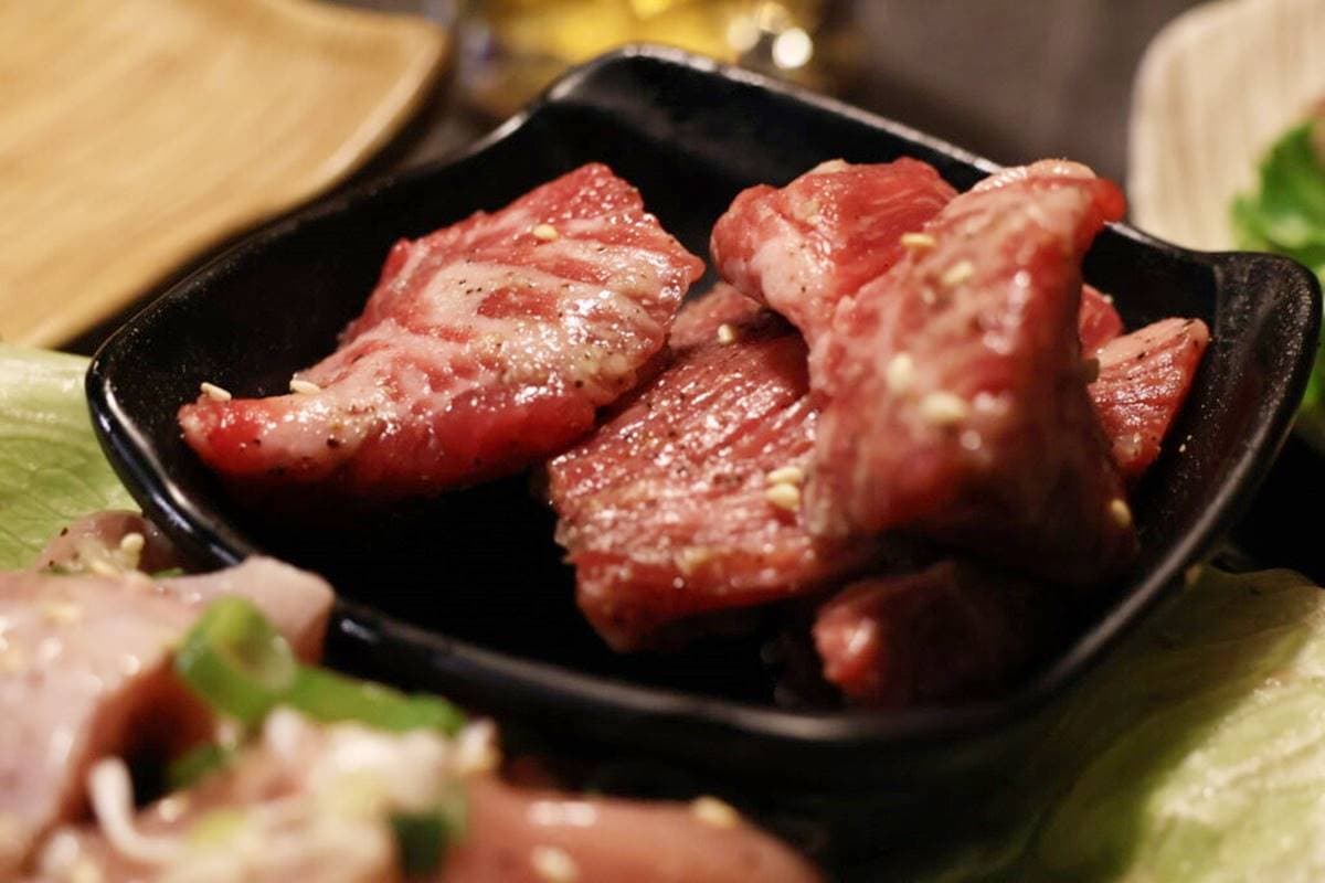 台中燒肉「厚切牛舌」強者!雙人套餐爽嗑6種肉、3種海鮮,壽星免費送肉盤 台中燒肉「厚切牛舌」強者!雙人套餐爽嗑6種肉、3種海鮮,壽星免費送肉盤