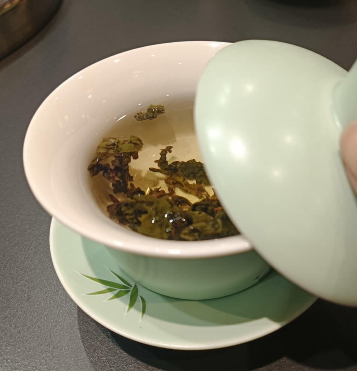 台灣也有正宗爆辣「重慶火鍋」!老饕激推靈魂必點一次看,茶湯、小菜免費續 台灣也有正宗爆辣「重慶火鍋」!老饕激推靈魂必點一次看,茶湯、小菜免費續