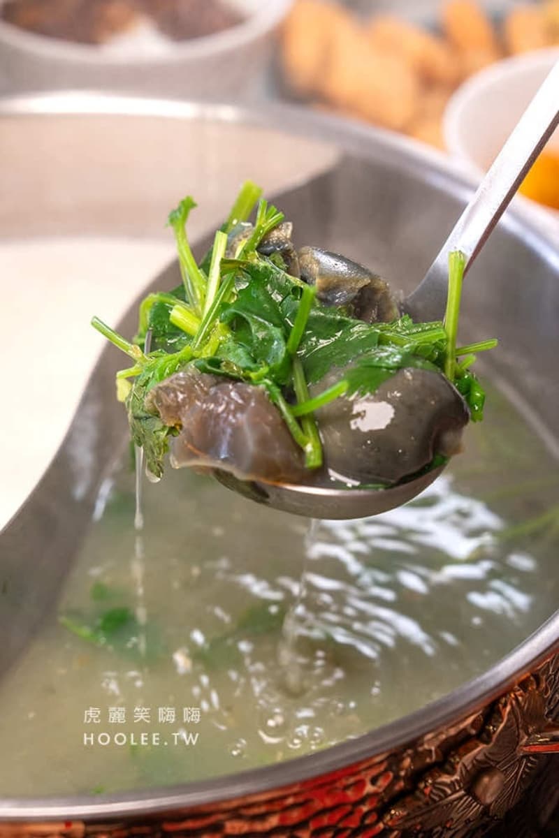 全台唯一「港式火鍋吃到飽」升級回歸!爽嗑酸菜魚、香菜皮蛋鍋,自助吧任夾 全台唯一「港式火鍋吃到飽」升級回歸!爽嗑酸菜魚、香菜皮蛋鍋,自助吧任夾