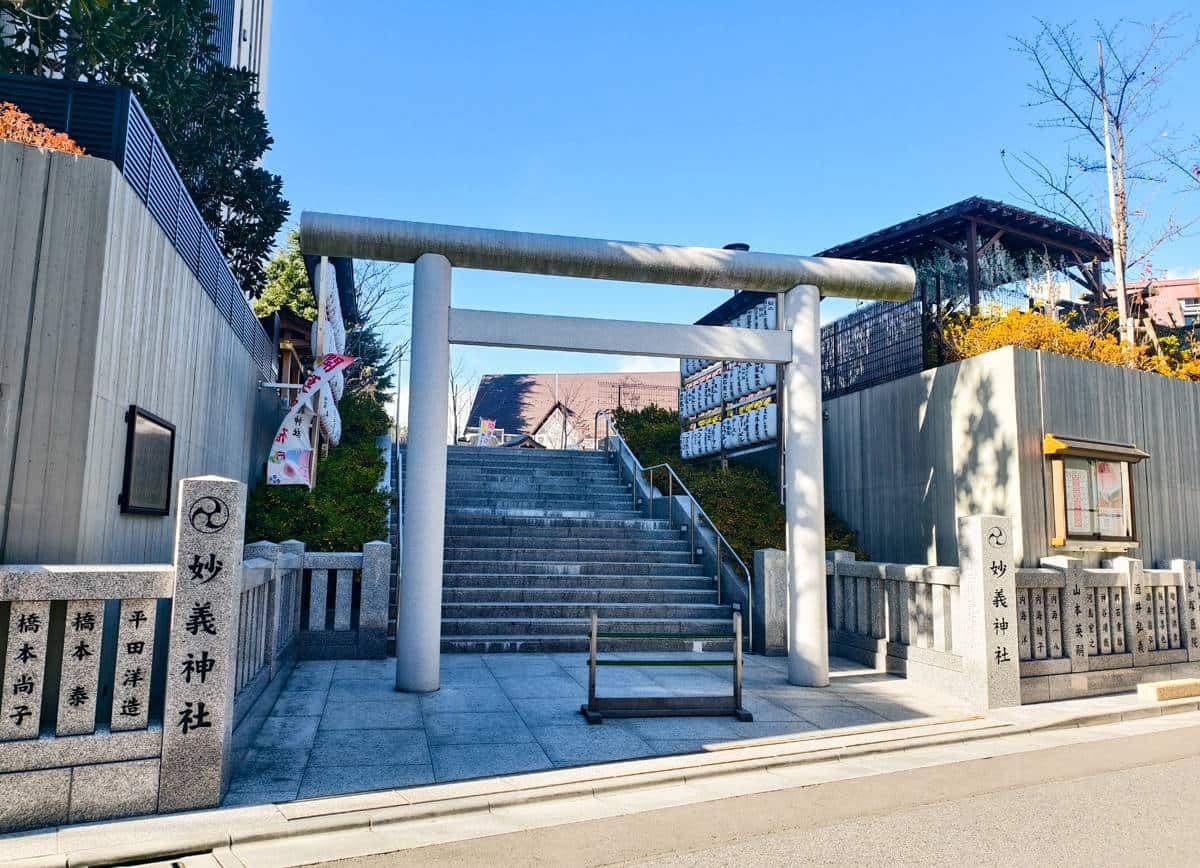 貓奴們衝啊!東京1300年「貓咪神社」,絕美「黑貓黎明御守」必收藏 貓奴們衝啊!東京1300年「貓咪神社」,絕美「黑貓黎明御守」必收藏