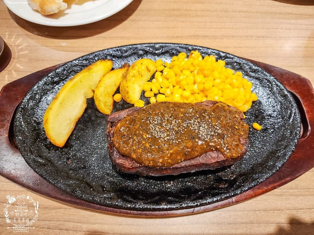 平價「義式料理」插旗南港!150元爽嗑主餐4選1+佛卡夏,還有飲料喝到飽 平價「義式料理」插旗南港!150元爽嗑主餐4選1+佛卡夏,還有飲料喝到飽