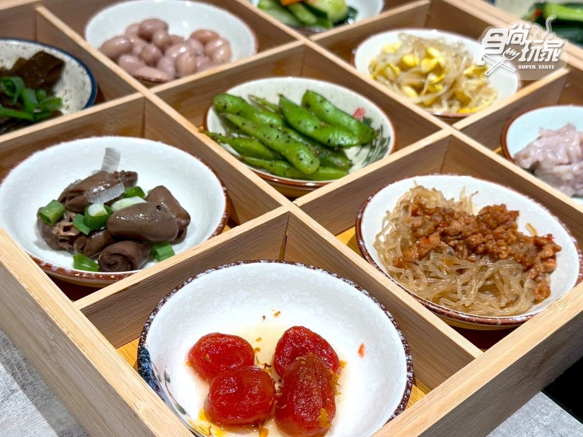 新開幕通通6折!全台第1家「高級小吃店」插旗桃園,最低45元起開吃主食 新開幕通通6折!全台第1家「高級小吃店」插旗桃園,最低45元起開吃主食