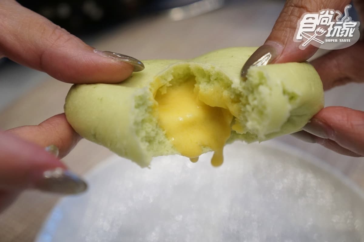 「軟殼蟹+龍蝦麵」超狂!林口地標飯店8新菜登場,必點紅蘿蔔、薄荷流沙包 「軟殼蟹+龍蝦麵」超狂!林口地標飯店8新菜登場,必點紅蘿蔔、薄荷流沙包