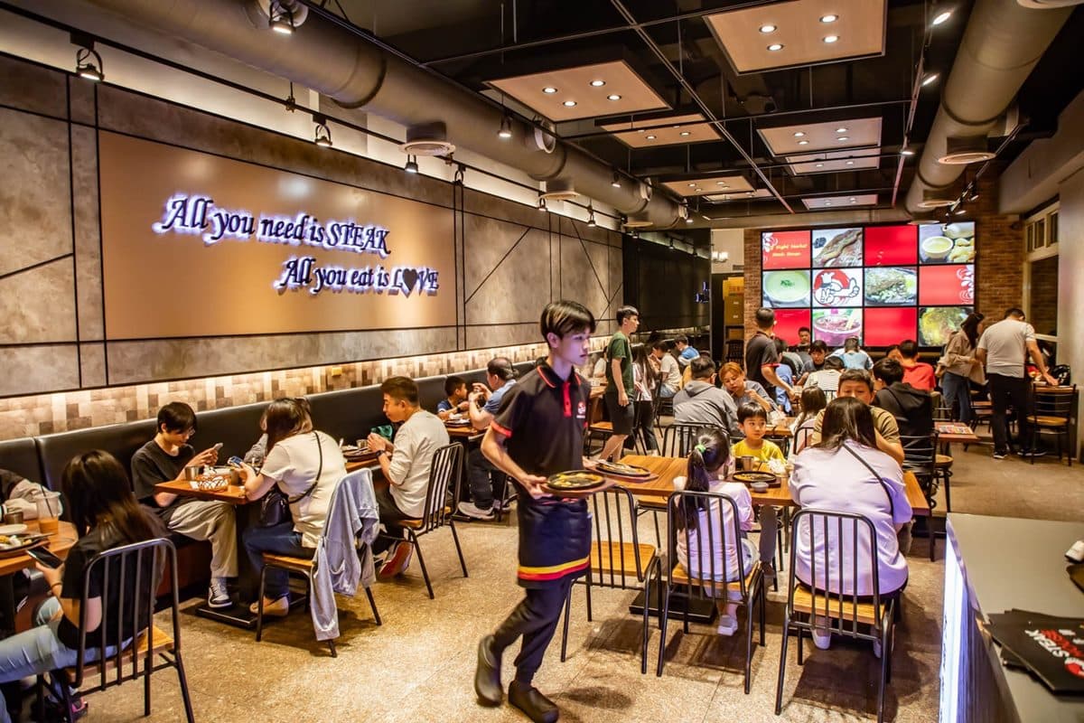 190元爽嗑排餐+自助吧!30年老字號牛排店,濃湯、冰品、飲料無限續 190元爽嗑排餐+自助吧!30年老字號牛排店,濃湯、冰品、飲料無限續