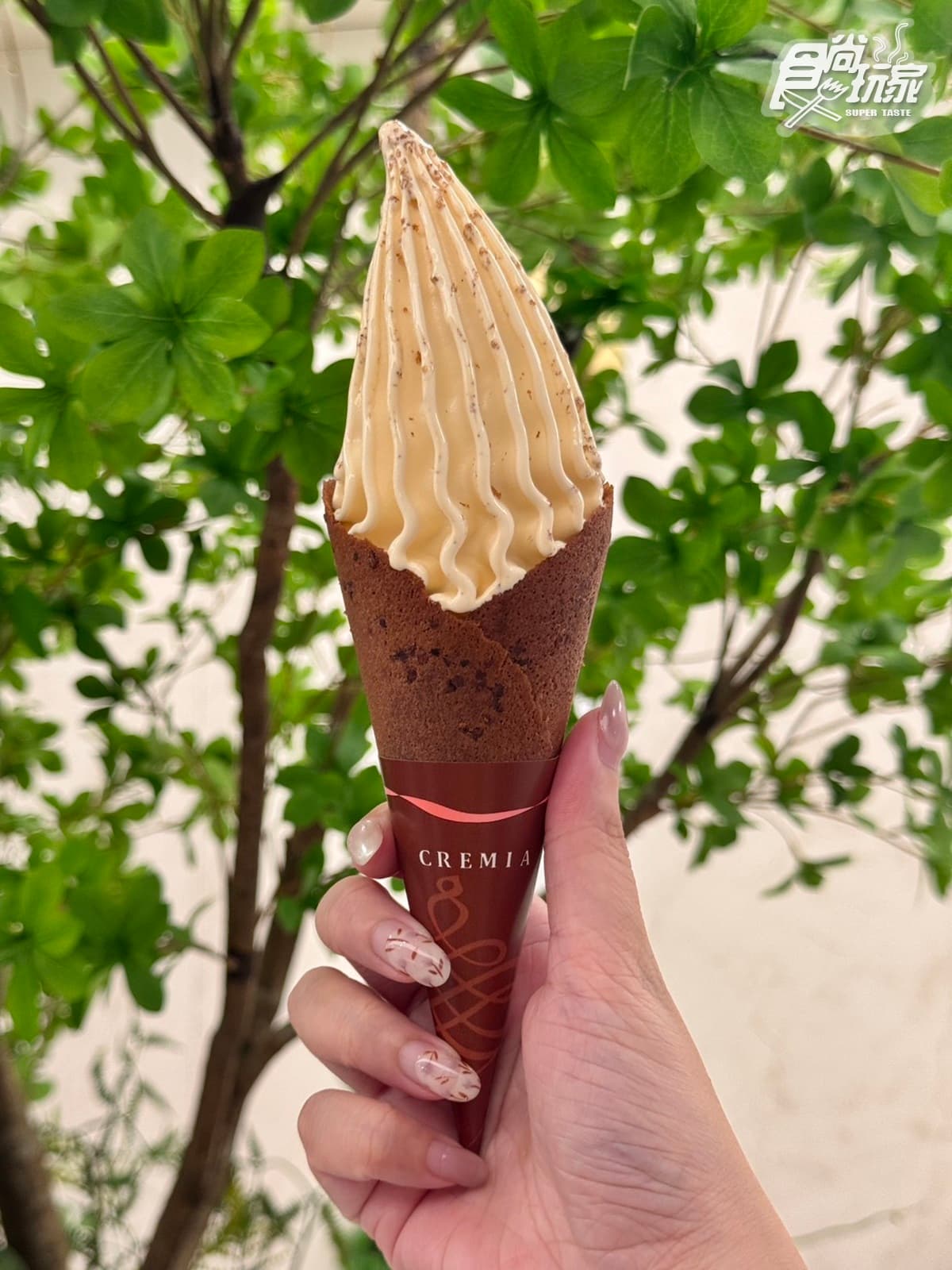 CREMIA推「焦糖烤布蕾」霜淇淋!「焦糖奶香+酥脆焦糖粒」太欠吃,優惠一次看 CREMIA推「焦糖烤布蕾」霜淇淋!「焦糖奶香+酥脆焦糖粒」太欠吃,優惠一次看