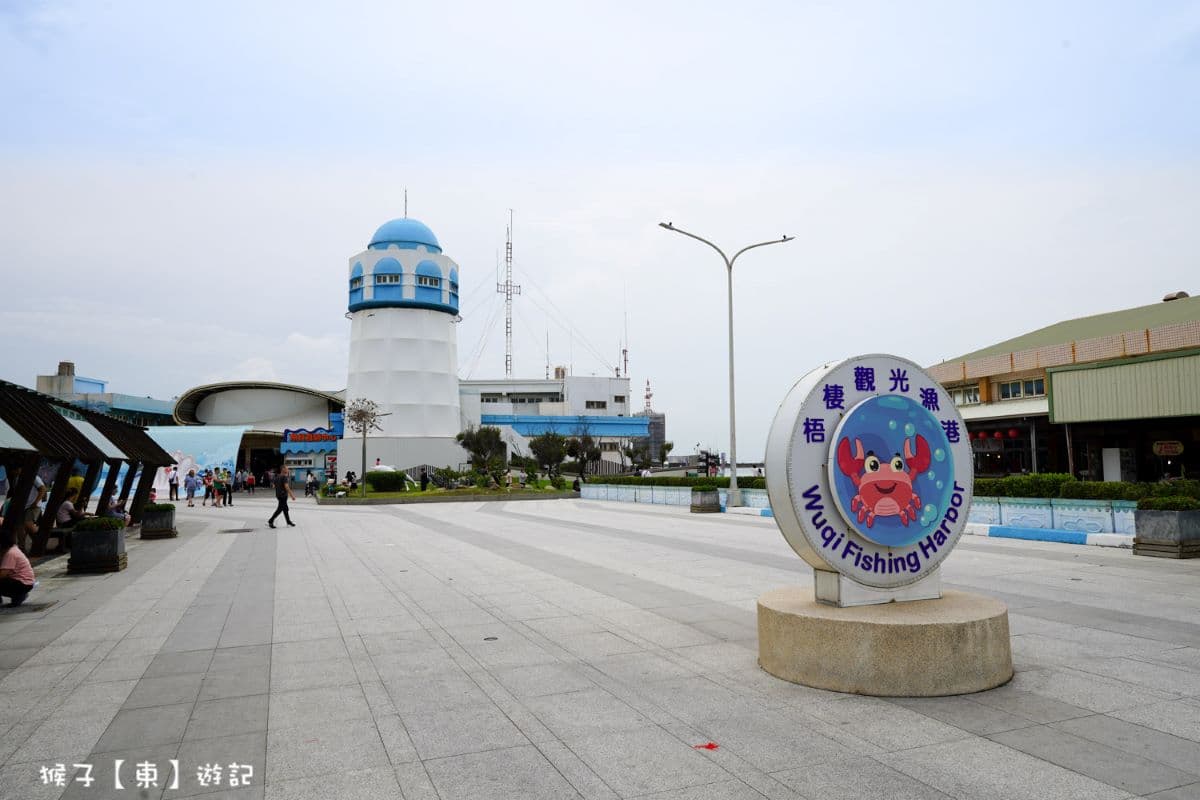台灣漁港人氣TOP15精選:北中南漁港一日遊推薦,採買漁獲、體驗採蚵 台中梧棲漁港