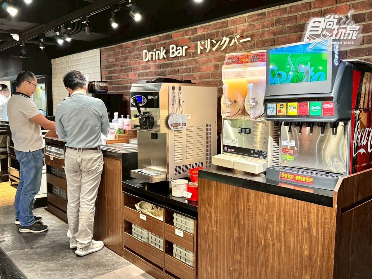 400元爽嗑牛排+升級自助吧!「4分店」爽吃6小時,甜點、咖哩、水果無限夾 400元爽嗑牛排+升級自助吧!「4分店」爽吃6小時,甜點、咖哩、水果無限夾