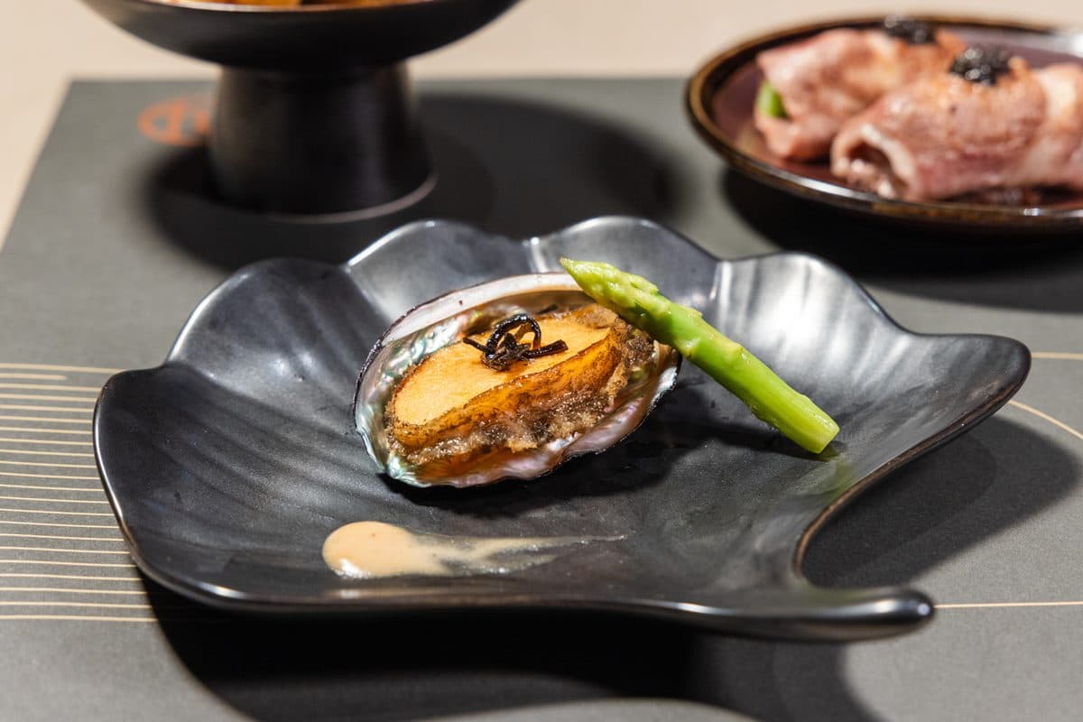 旭集菜色升級不加價!雪蟹腳「3門市」全餐期吃到飽,再推鮑魚、A5和牛新菜 旭集菜色升級不加價!雪蟹腳「3門市」全餐期吃到飽,再推鮑魚、A5和牛新菜