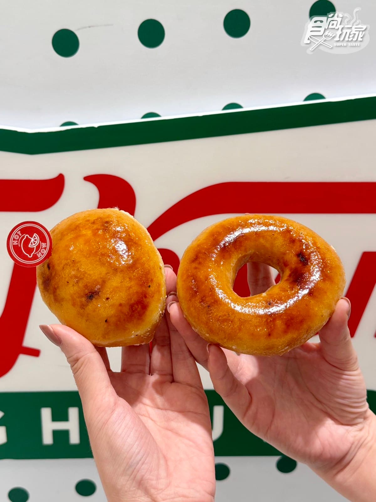 Krispy Kreme烤布蕾甜甜圈回歸!「炙燒焦糖+爆餡卡士達」,加碼吃香檸烤布蕾 Krispy Kreme烤布蕾甜甜圈回歸!「炙燒焦糖+爆餡卡士達」,加碼吃香檸烤布蕾