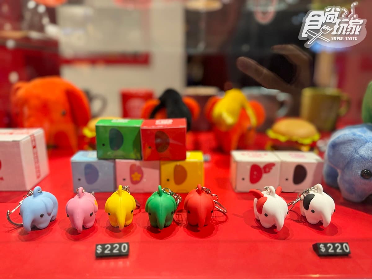 全台第1間「DomDom漢堡」!5款必吃+周邊開箱,比50元厚蛋堡、起司球 全台第1間「DomDom漢堡」!5款必吃+周邊開箱,比50元厚蛋堡、起司球
