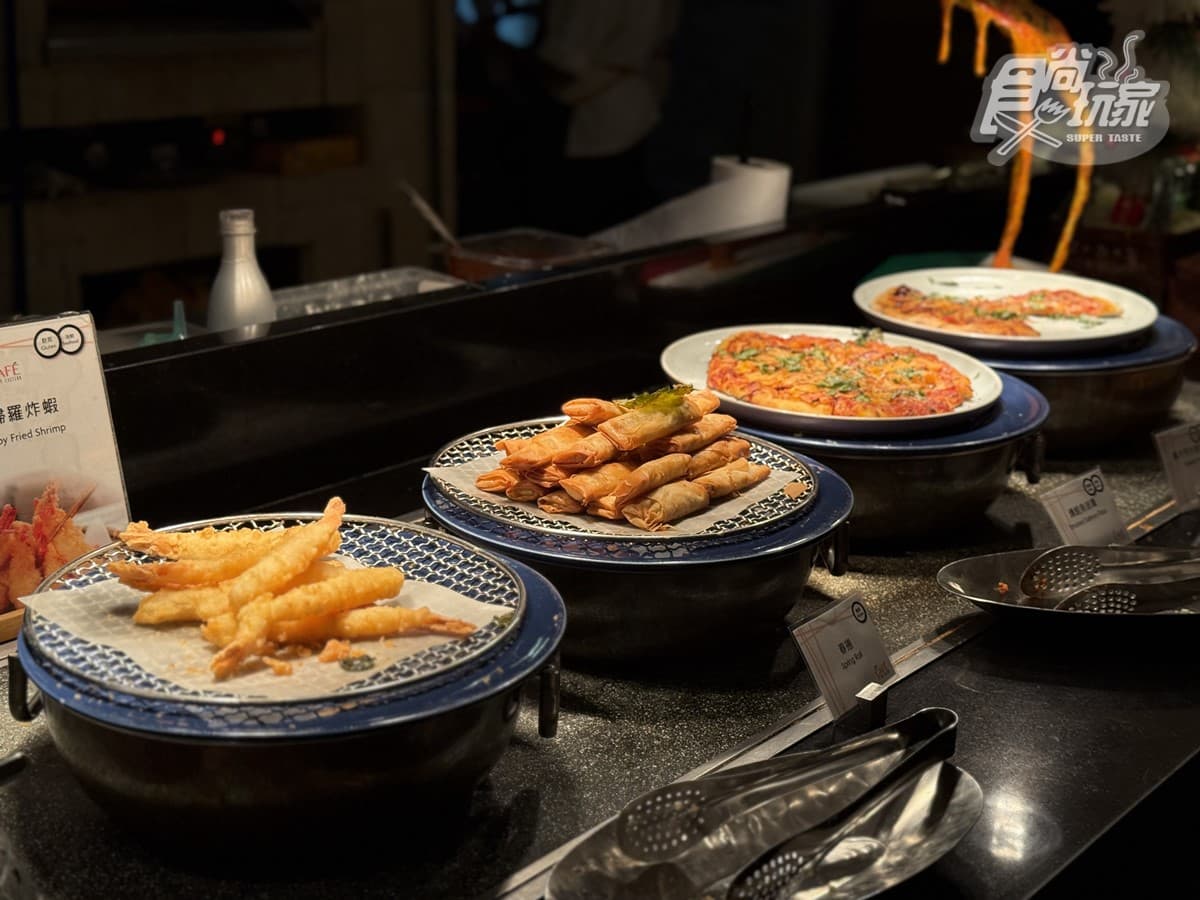 吃到飽4人同行1人免費!飯店變身巧克力冒險工廠,40呎聖誕樹璀璨點燈 吃到飽4人同行1人免費!飯店變身巧克力冒險工廠,40呎聖誕樹璀璨點燈