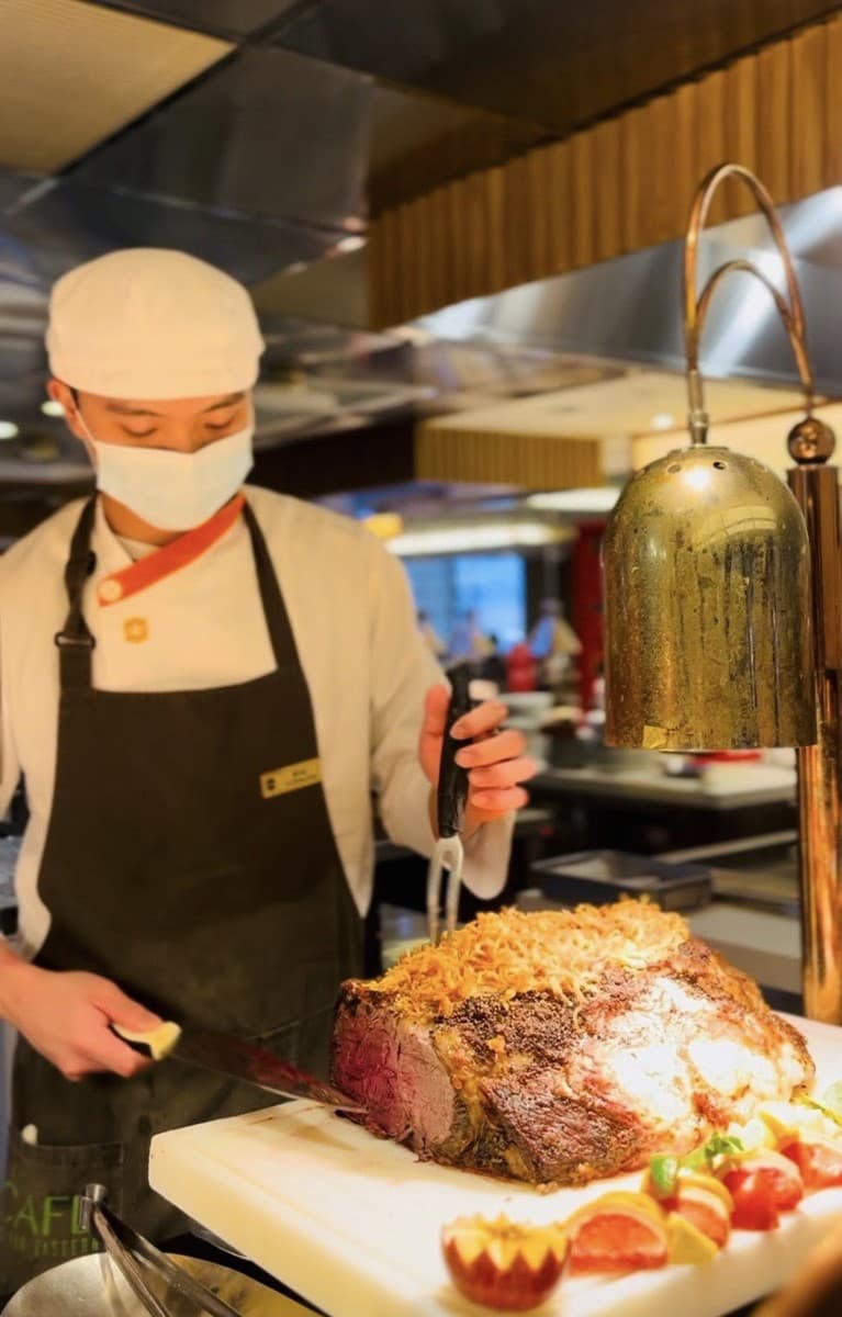吃到飽4人同行1人免費!飯店變身巧克力冒險工廠,40呎聖誕樹璀璨點燈 吃到飽4人同行1人免費!飯店變身巧克力冒險工廠,40呎聖誕樹璀璨點燈