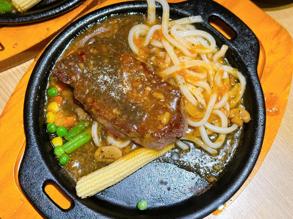 299元牛排+自助吧吃到飽!「高CP值牛排店」人氣爆棚,主食、披薩無限夾 299元牛排+自助吧吃到飽!「高CP值牛排店」人氣爆棚,主食、披薩無限夾