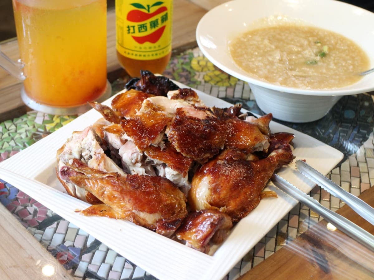 巨型茶壺雞太吸睛!白河關子嶺8間甕仔雞:地瓜、雞油飯吃到飽,還可泡泥漿湯屋 巨型茶壺雞太吸睛!白河關子嶺8間甕仔雞:地瓜、雞油飯吃到飽,還可泡泥漿湯屋