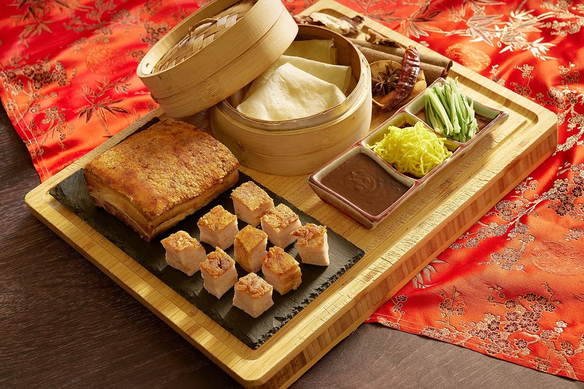 60歲以上享7折!台北爽嗑「中華料理吃到飽」,鮑魚麻油雞、醬炒牛排無限吃 60歲以上享7折!台北爽嗑「中華料理吃到飽」,鮑魚麻油雞、醬炒牛排無限吃