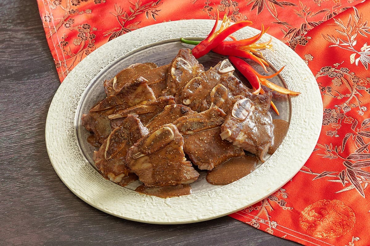 60歲以上享7折!台北爽嗑「中華料理吃到飽」,鮑魚麻油雞、醬炒牛排無限吃 60歲以上享7折!台北爽嗑「中華料理吃到飽」,鮑魚麻油雞、醬炒牛排無限吃
