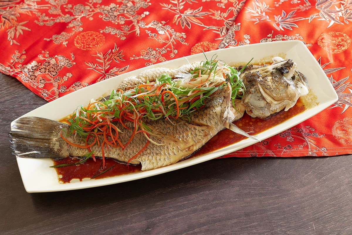 60歲以上享7折!台北爽嗑「中華料理吃到飽」,鮑魚麻油雞、醬炒牛排無限吃 60歲以上享7折!台北爽嗑「中華料理吃到飽」,鮑魚麻油雞、醬炒牛排無限吃