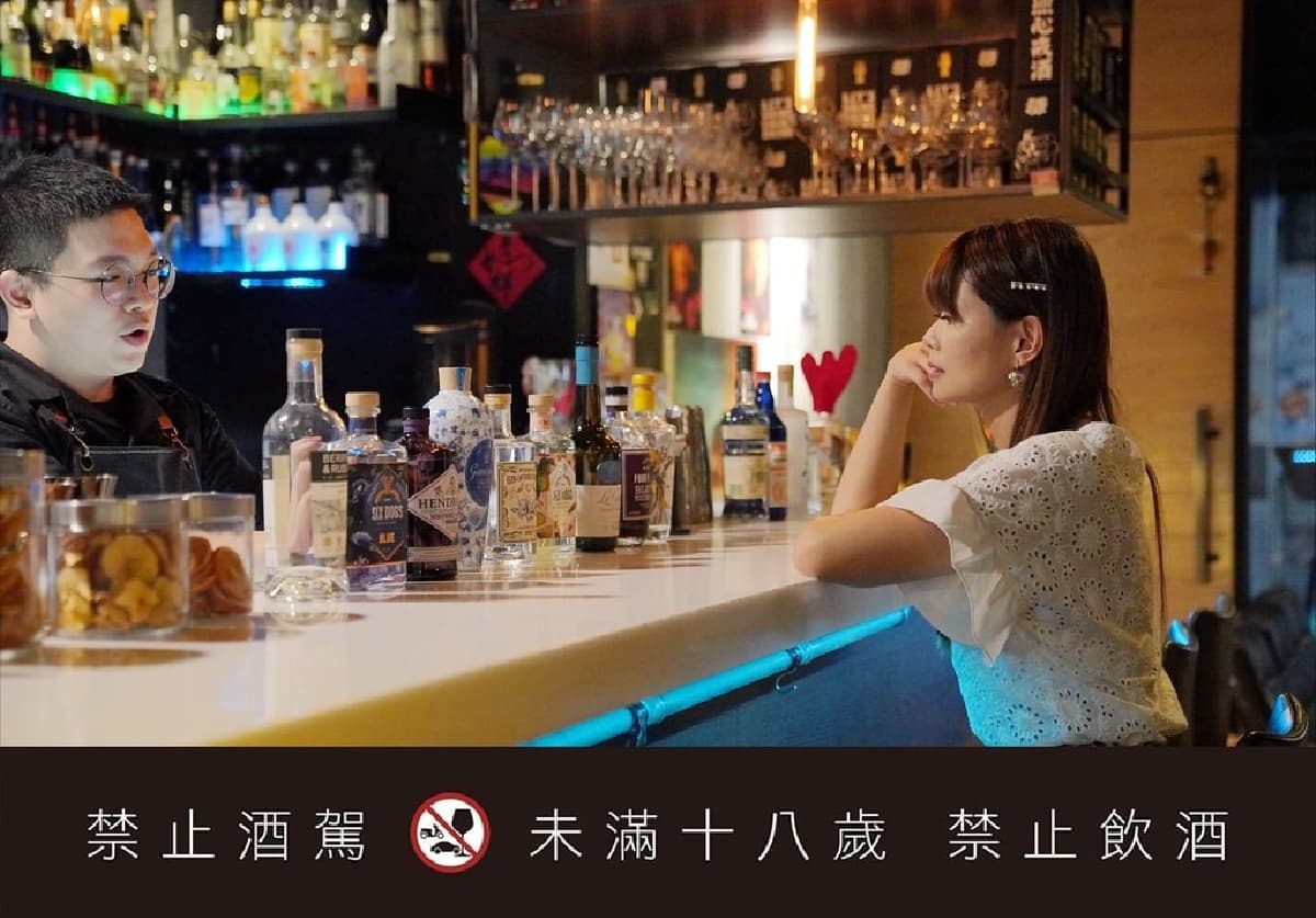 滿500送450!台北最狂酒吧300款琴酒任選,神人級必挑戰「巨大版長島冰茶」 滿500送450!台北最狂酒吧300款琴酒任選,神人級必挑戰「巨大版長島冰茶」