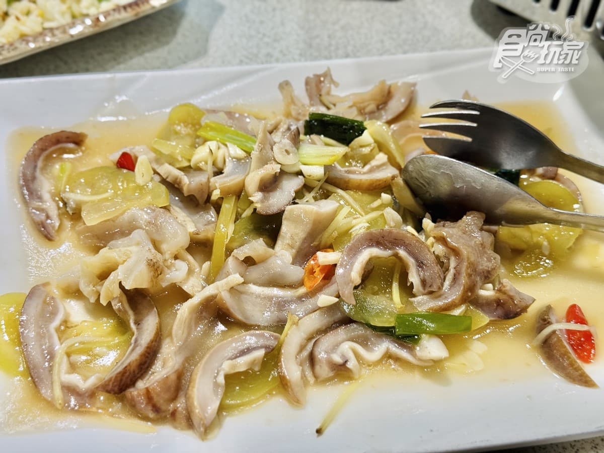 隱身魚塭必比登美食!黑琵食堂必吃菜色TOP 5推薦,自家養殖水產的永續餐桌 隱身魚塭必比登美食!黑琵食堂必吃菜色TOP 5推薦,自家養殖水產的永續餐桌