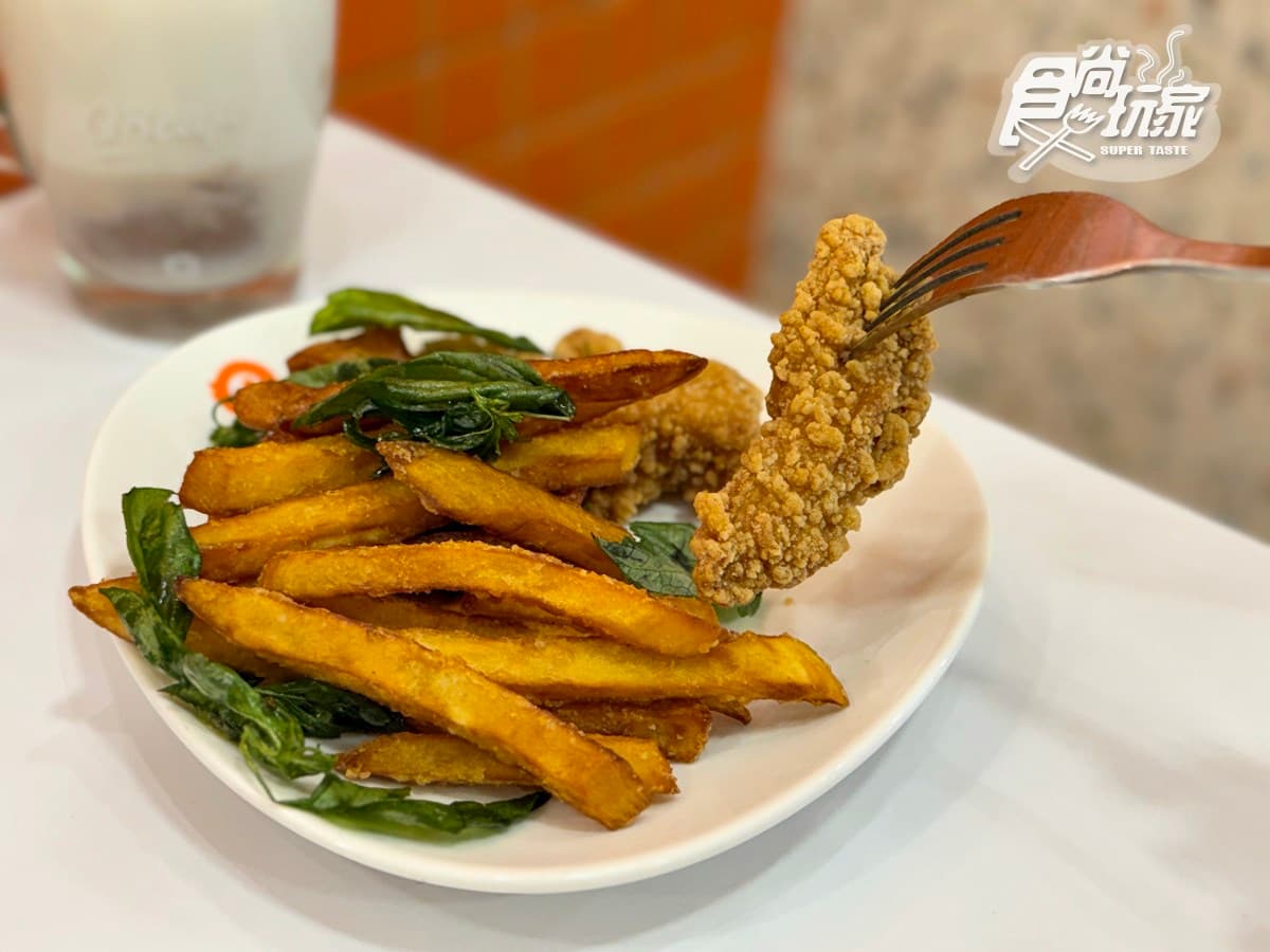 芋頭控快衝!Q Burger超狂「芋頭季」7款開箱,爆漿乳酪烤餅、可朗芙 芋頭控快衝!Q Burger超狂「芋頭季」7款開箱,爆漿乳酪烤餅、可朗芙
