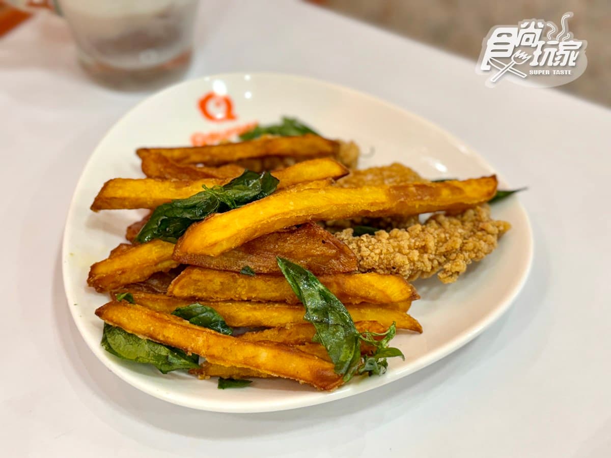 芋頭控快衝!Q Burger超狂「芋頭季」7款開箱,爆漿乳酪烤餅、可朗芙 芋頭控快衝!Q Burger超狂「芋頭季」7款開箱,爆漿乳酪烤餅、可朗芙