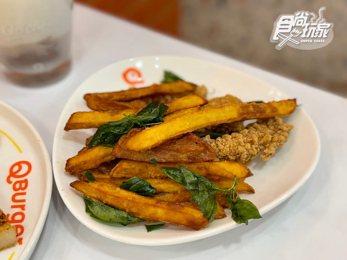 芋頭控快衝!Q Burger超狂「芋頭季」7款開箱,爆漿乳酪烤餅、可朗芙 芋頭控快衝!Q Burger超狂「芋頭季」7款開箱,爆漿乳酪烤餅、可朗芙