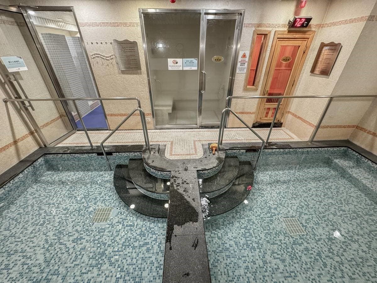 4折爽住「台南星級飯店」!美拍戶外空中泳池,早餐Buffet牛肉湯吃到飽 4折爽住「台南星級飯店」!美拍戶外空中泳池,早餐Buffet牛肉湯吃到飽