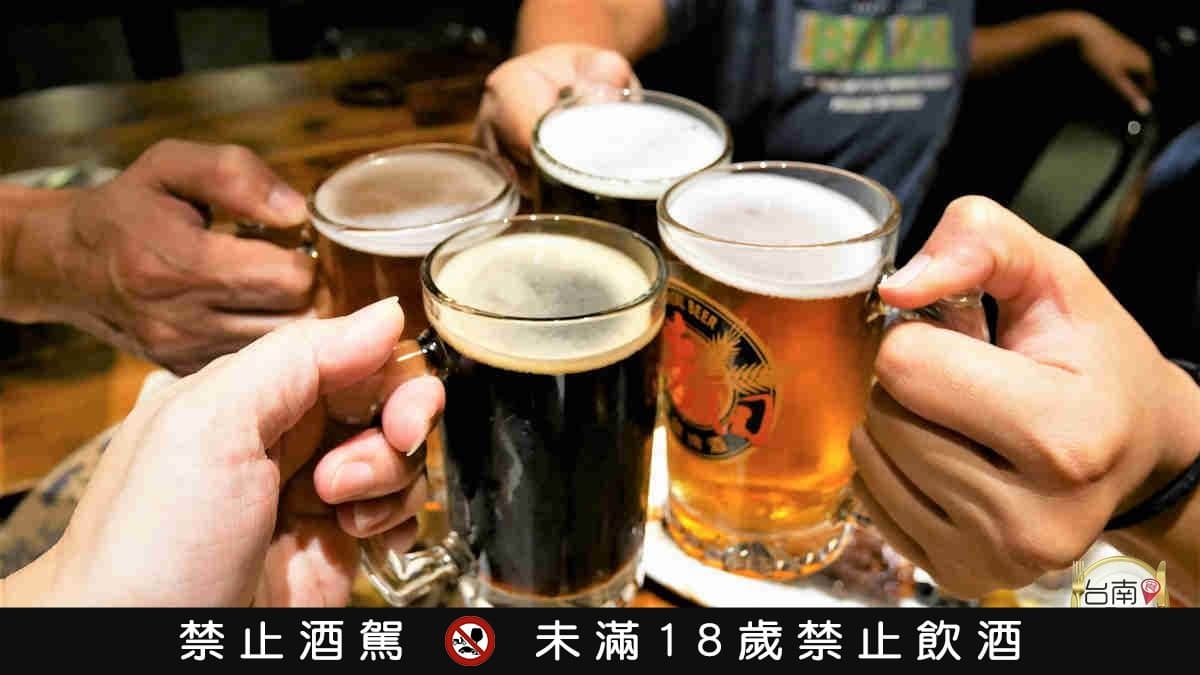 看球賽必衝!北中南10間超嗨運動餐廳:環狀巨型螢幕、現裝精釀生啤、爆汁漢堡 看球賽必衝!北中南10間超嗨運動餐廳:環狀巨型螢幕、現裝精釀生啤、爆汁漢堡