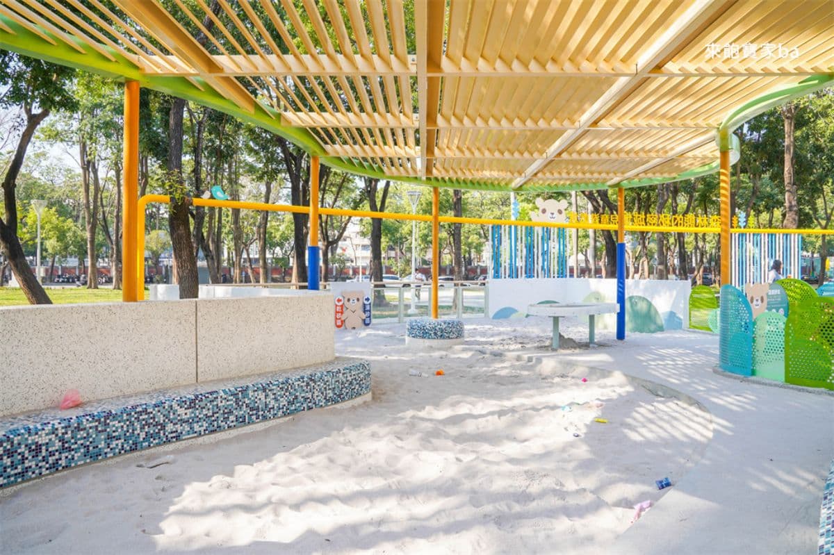 高雄全新「熊熊主題公園」開放!森林熊城堡溜滑梯超萌,遊戲設施一次看 高雄全新「熊熊主題公園」開放!森林熊城堡溜滑梯超萌,遊戲設施一次看