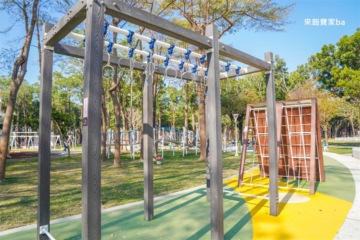 高雄全新「熊熊主題公園」開放!森林熊城堡溜滑梯超萌,遊戲設施一次看 高雄全新「熊熊主題公園」開放!森林熊城堡溜滑梯超萌,遊戲設施一次看