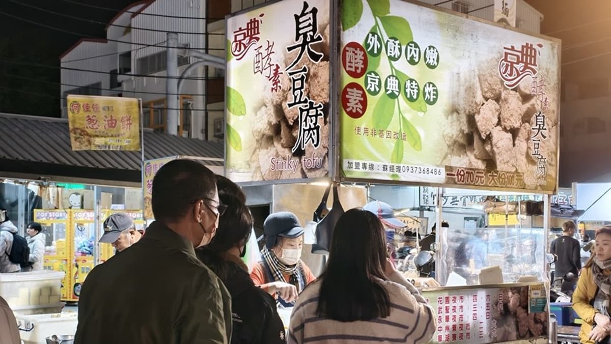 台南人從小吃到大!武聖夜市10家美食實測:傳承三代拔絲地瓜、40年雞蛋糕老店 台南人從小吃到大!武聖夜市10家美食實測:傳承三代拔絲地瓜、40年雞蛋糕老店