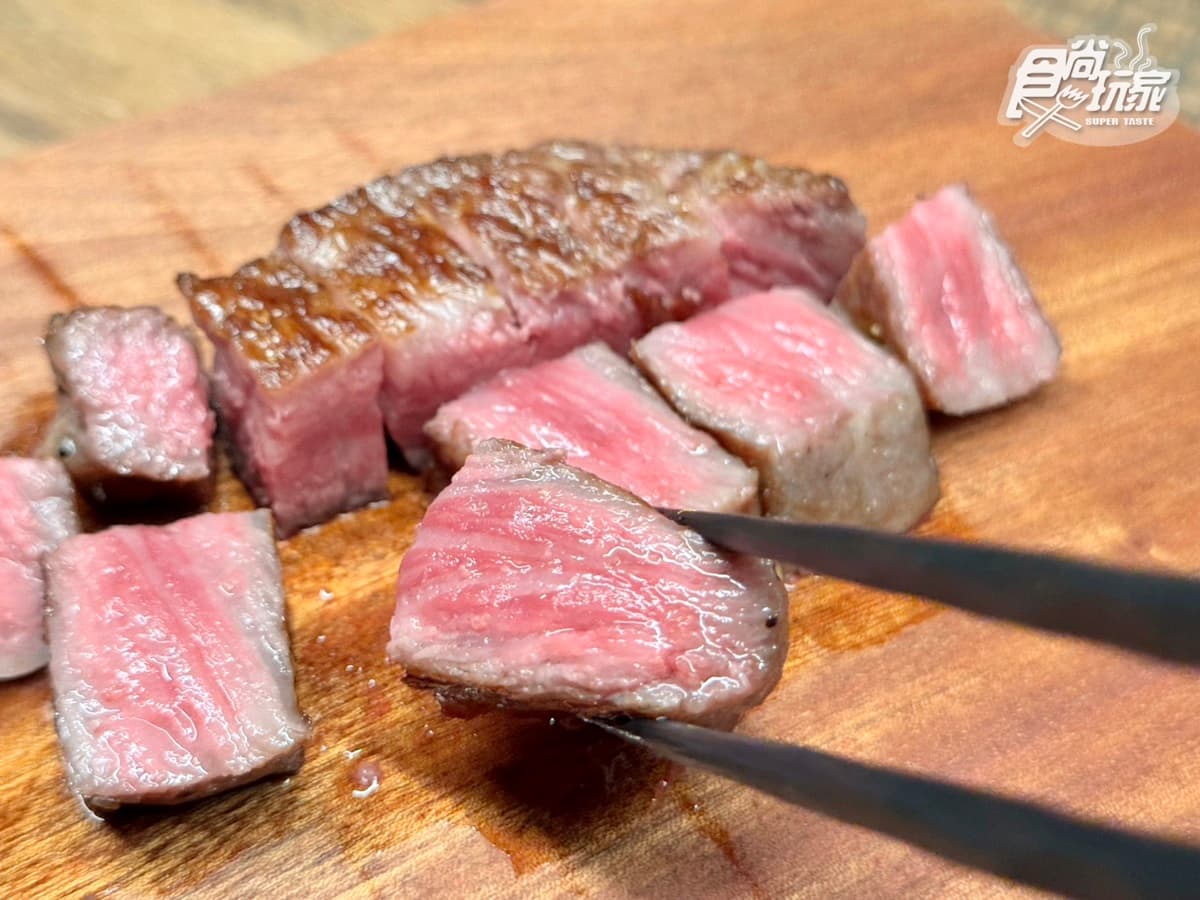新竹排隊燒肉插旗台北!「阿叔燒肉」進軍東區,金箔松露炒飯、夢幻鑽石牛舌大推 新竹排隊燒肉插旗台北!「阿叔燒肉」進軍東區,金箔松露炒飯、夢幻鑽石牛舌大推