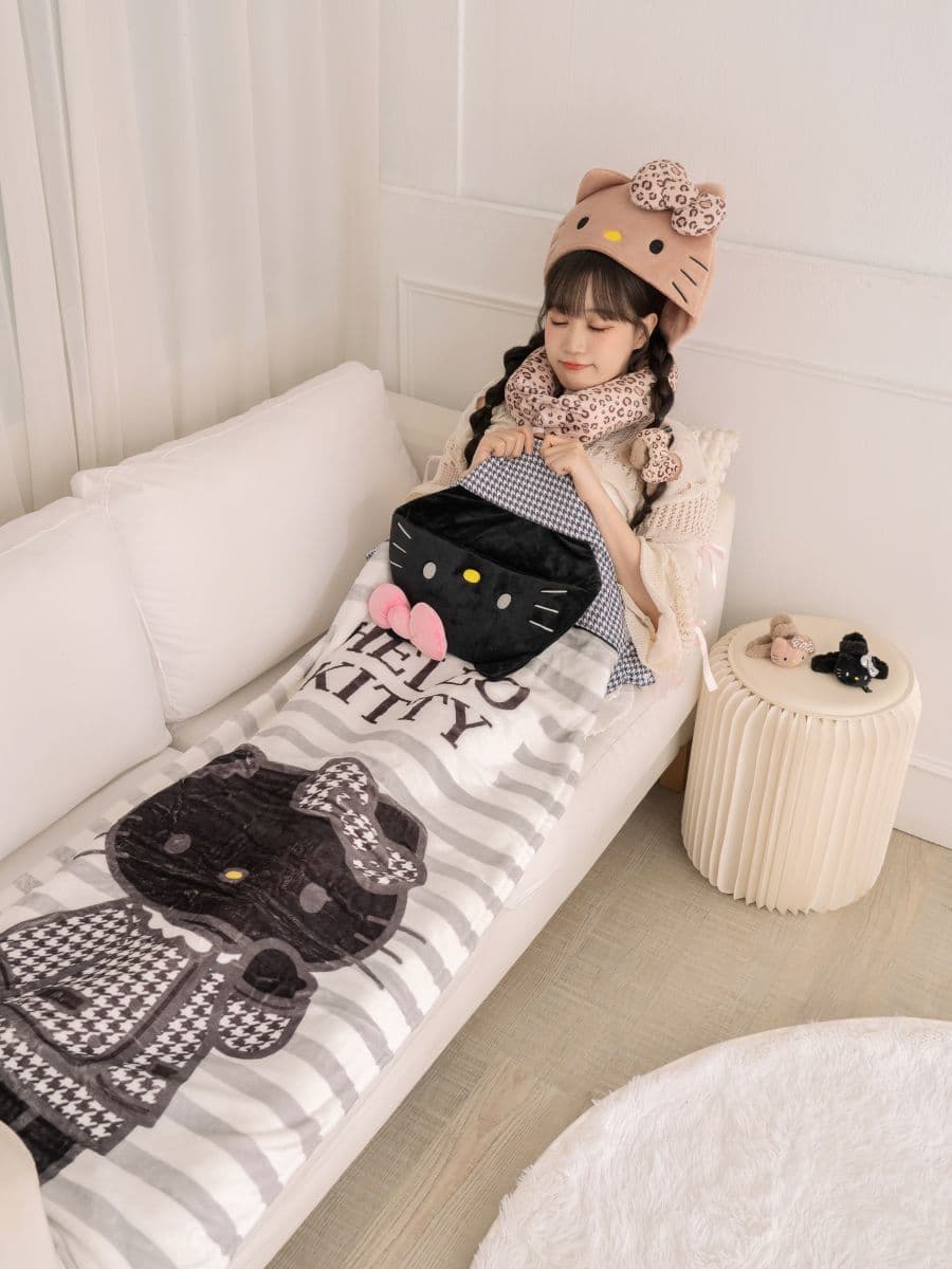 小七開賣超夯「長腿KITTY」!超過55款周邊最低79元起,必收吊飾、杯套 小七開賣超夯「長腿KITTY」!超過55款周邊最低79元起,必收吊飾、杯套