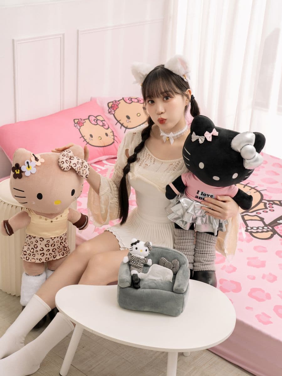 小七開賣超夯「長腿KITTY」!超過55款周邊最低79元起,必收吊飾、杯套 小七開賣超夯「長腿KITTY」!超過55款周邊最低79元起,必收吊飾、杯套