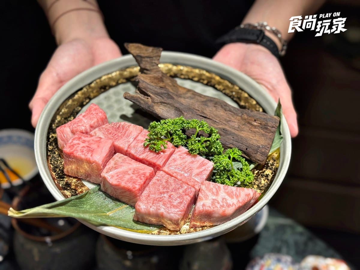 台北預約困難店+1!「隱藏版壽喜燒」爽嗑米澤牛、帝王蟹,免費送康乃馨永生花 台北預約困難店+1!「隱藏版壽喜燒」爽嗑米澤牛、帝王蟹,免費送康乃馨永生花