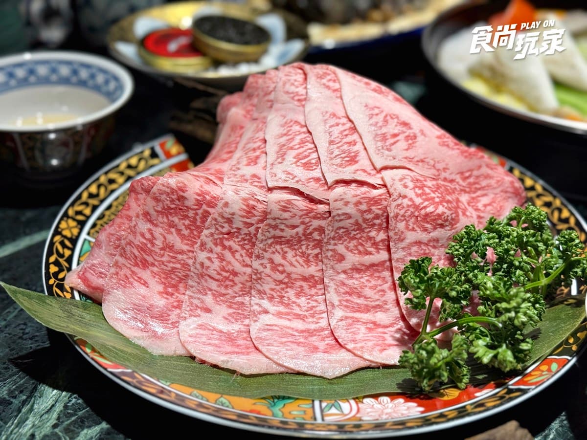 台北預約困難店+1!「隱藏版壽喜燒」爽嗑米澤牛、帝王蟹,免費送康乃馨永生花 台北預約困難店+1!「隱藏版壽喜燒」爽嗑米澤牛、帝王蟹,免費送康乃馨永生花
