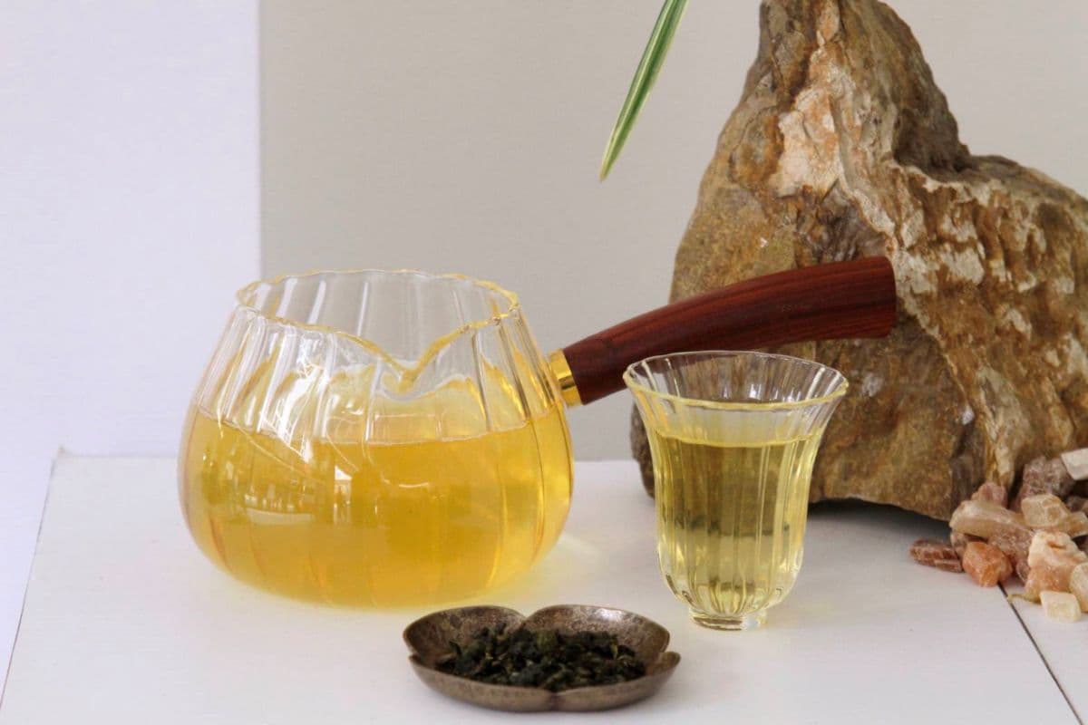 台中新開最美手搖飲買一送一!百年茶廠職人現沖,必點花朵茶磚奶配酥皮蛋塔 台中新開最美手搖飲買一送一!百年茶廠職人現沖,必點花朵茶磚奶配酥皮蛋塔
