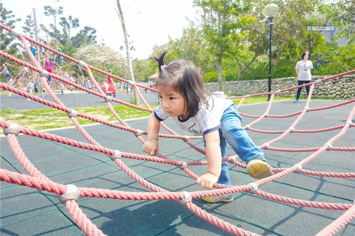 全台最強「溜滑梯公園」在台中!今起正式開放,34條溜滑梯玩到不想回家 全台最強「溜滑梯公園」在台中!今起正式開放,34條溜滑梯玩到不想回家