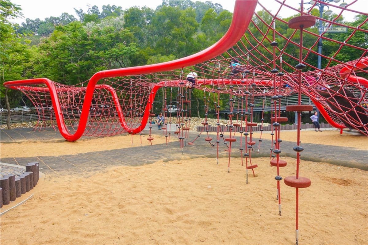 全台最強「溜滑梯公園」在台中!今起正式開放,34條溜滑梯玩到不想回家 全台最強「溜滑梯公園」在台中!今起正式開放,34條溜滑梯玩到不想回家
