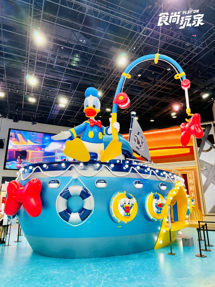 2026澳門這樣玩!必看全球最強水上劇場、玩親子水樂園,迪士尼嘉年華免費拍 期間限定迪士尼免費拍!米奇妙妙屋、動物方城市大集合,再搭主題摩天輪看海