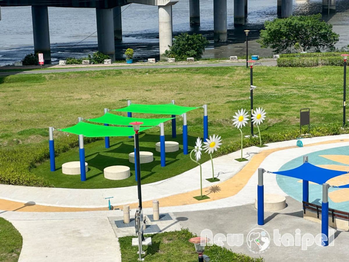 新北免費玩水景點+1!全新「花漾水樂園」這天啟用,緊鄰溜滑梯遊樂場 新北免費玩水景點+1!全新「花漾水樂園」這天啟用,緊鄰溜滑梯遊樂場