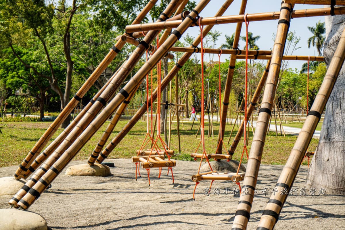 30年糖廠變身竹樂園!免費親子景點玩竹鞦韆、竹遊戲區,小孩放電新去處 30年糖廠變身竹樂園!免費親子景點玩竹鞦韆、竹遊戲區,小孩放電新去處