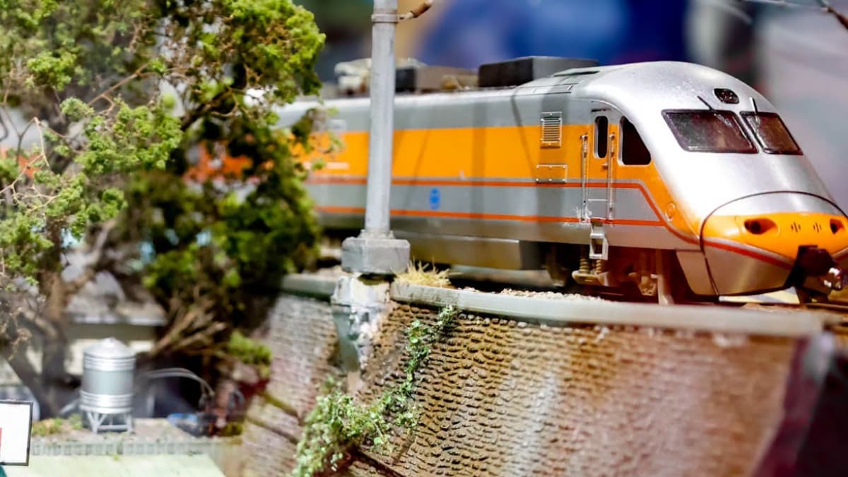 搭集集線衝車埕!20座微縮鐵道世界登場,經典車站全變迷你版 搭集集線衝車埕!20座微縮鐵道世界登場,經典車站全變迷你版